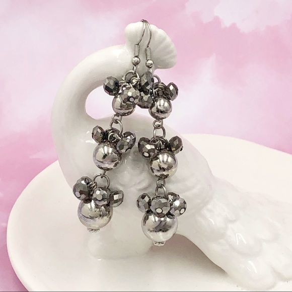 🌼 Triple Bead Cluster Dangle Earrings - Picture 1 of 3
